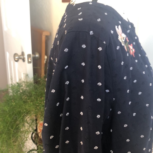 🌷SOLD🌷Navy Blue Blouse has gathered and tied bows and cuffs on 3/4 sleeves. - Picture 7 of 9